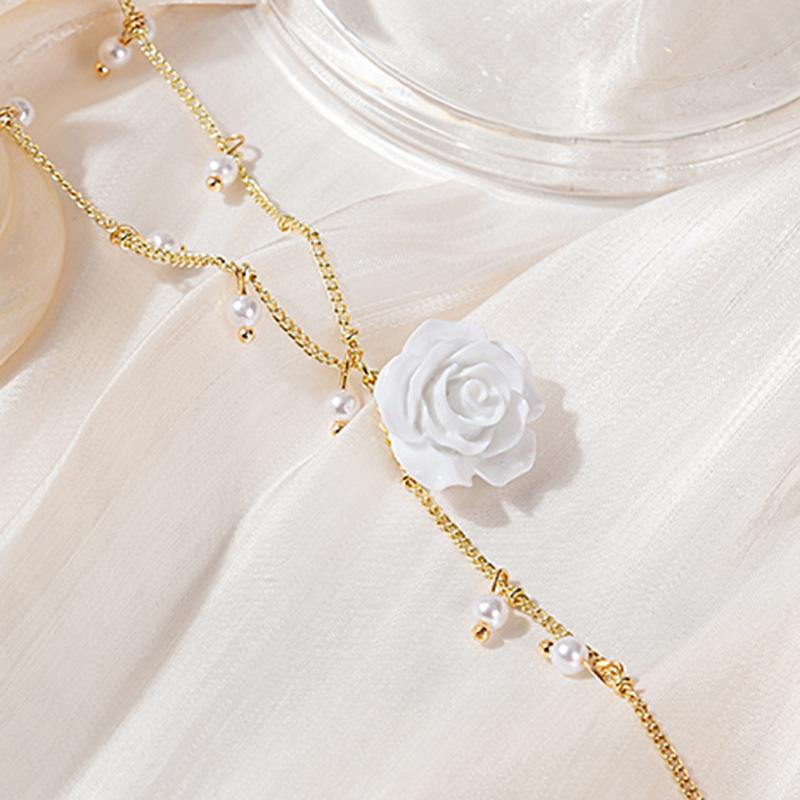 Super Fairy Flower Necklace Light Luxury Niche Design Pearl Pendant Regular Chain Xiaoxiangfeng Collarbone Chain Female