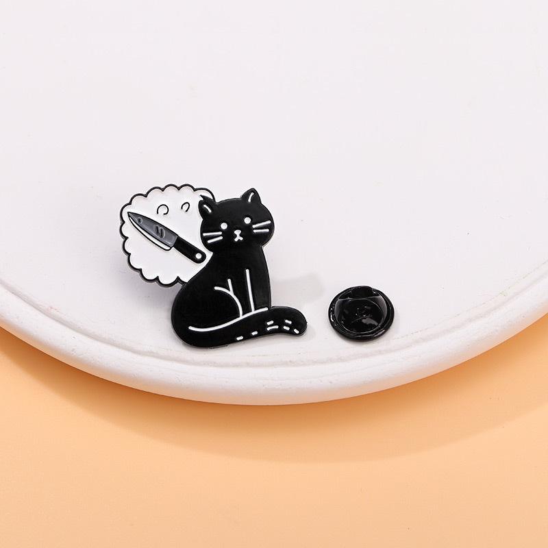 Original Cartoon Katze Metall Brosche Niedliche Tier Serie Schwarze Katze Pistolen Abzeichen Heiß verkaufte Pin Zubehör