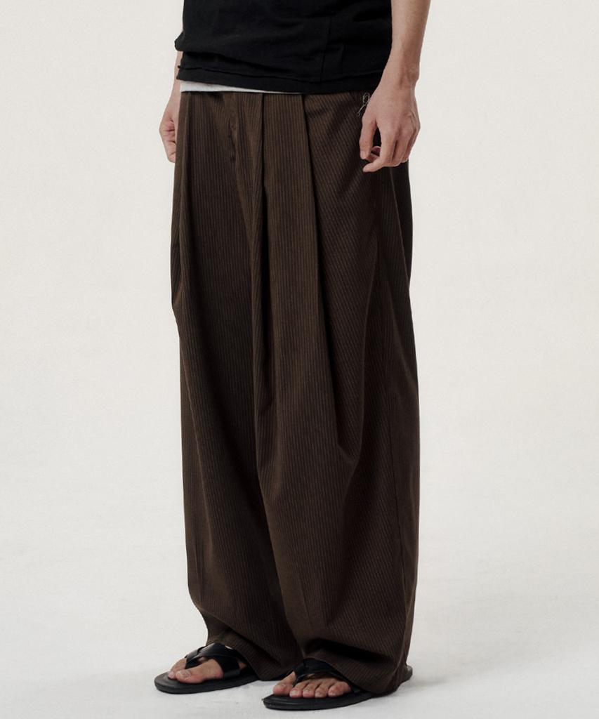 NOISE Stripe Double Pintuck Wide Slacks - Brown