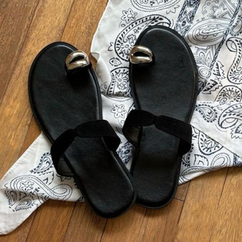 Fashion Fashion Metal Decoration Design Brand Flat Slipper Women Summer Sexy Clip Toe Flip Flops Cozy Soft-sole Faux Suede Beach Sandals