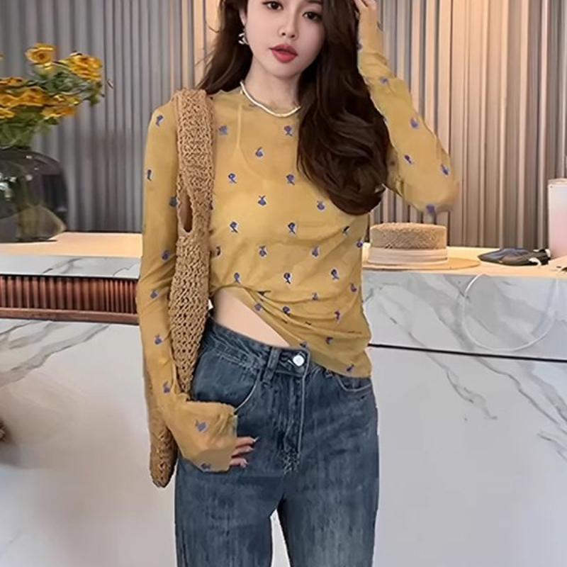 Summer Outfit Unique Yellow Floral Sun Protection Cover-up Top Designed Slim-fit Thin Long-sleeve T-shirt for Women