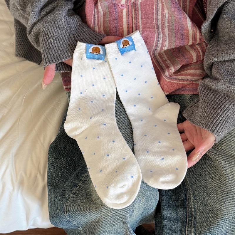 

Cartoon Embroidered Dachshund Socks, Versatile for Autumn and Winter, Combed Cotton Sweat-absorbing Boneless Mid-calf Socks 1 pair білий