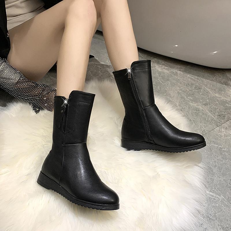 Winter Soft Leather Comfort Warm Mid-tube Boots for Women Metal Decorative Cotton Shoes Mothers Plush Flat Snow Boots Size 35-42