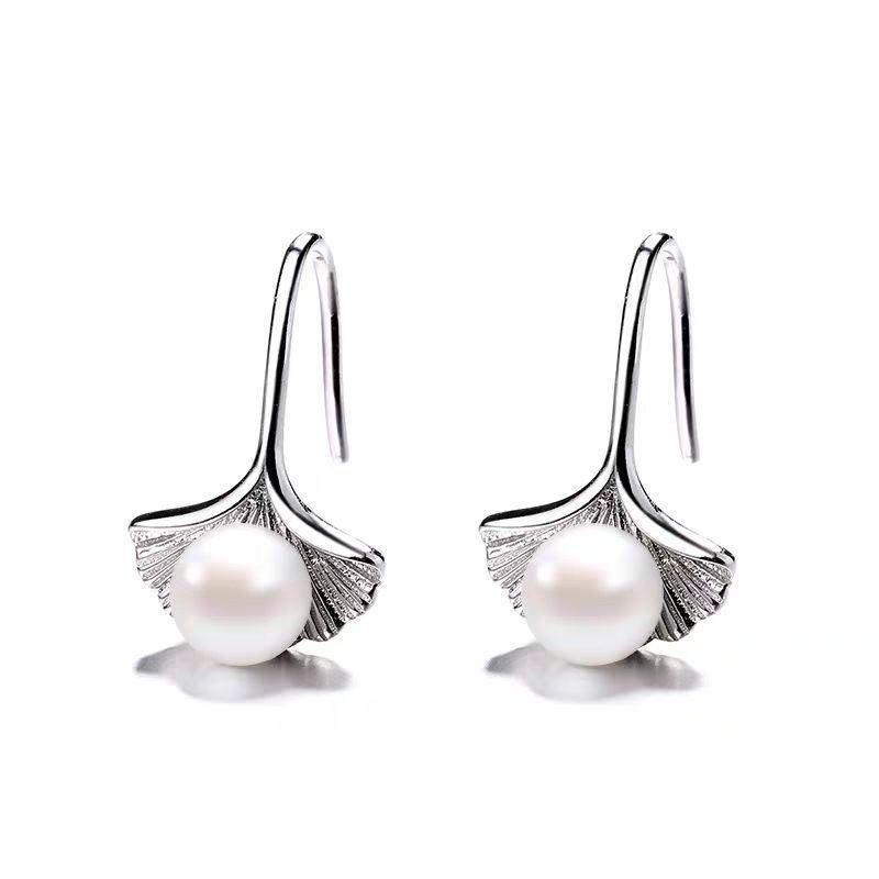 Korean Style Ginkgo Leaf Pearl Dangle Earrings for Women - Elegant and Sweet Short Stud Design