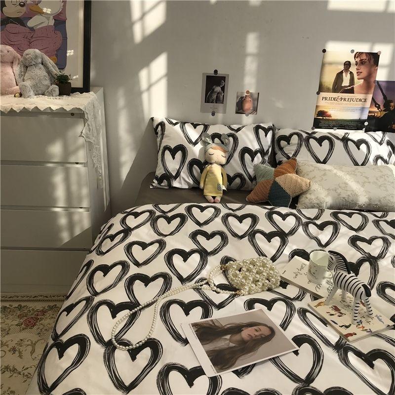 Ins Pink Strawberry Bedding Set Simple Flower Printed Bed Linen Flat Sheet Adult Kids Princess Girl Duvet Cover Set All Seasons