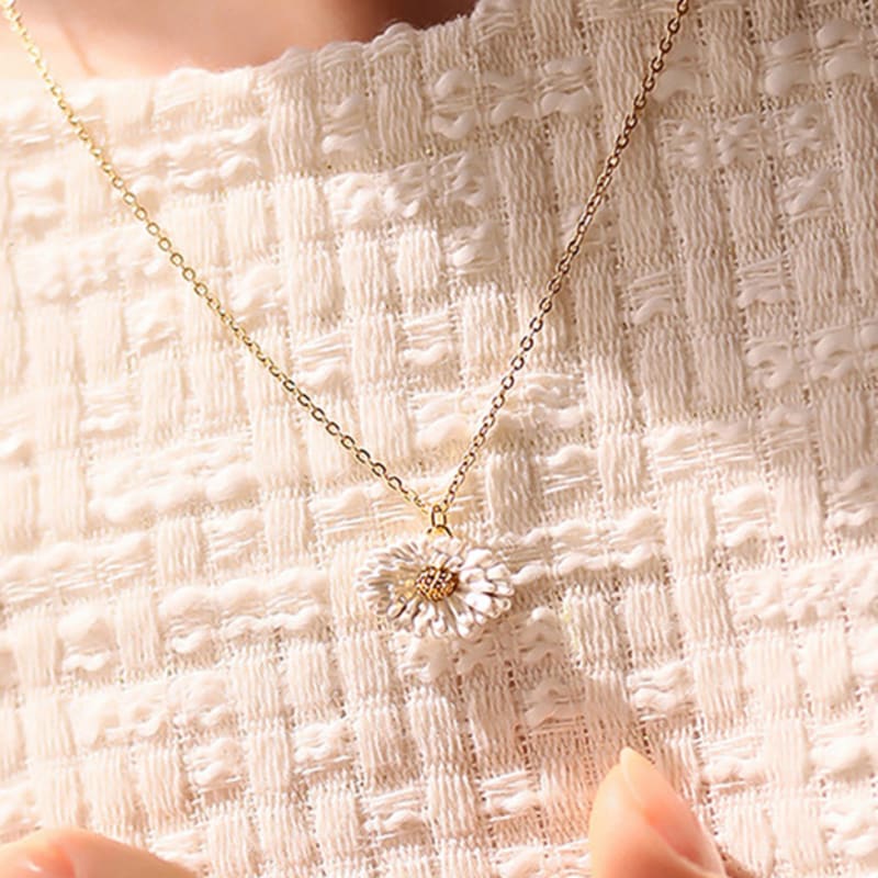 

Dana Burton English Mini Daisy Necklace Silk Light Pink