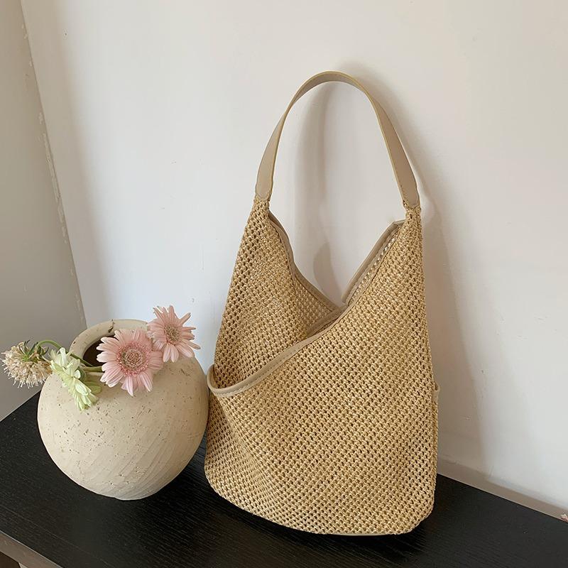 French Straw Woven Bag Female Literary Society Work Commuting Bag New Summer Fresh Woven Bucket Bag