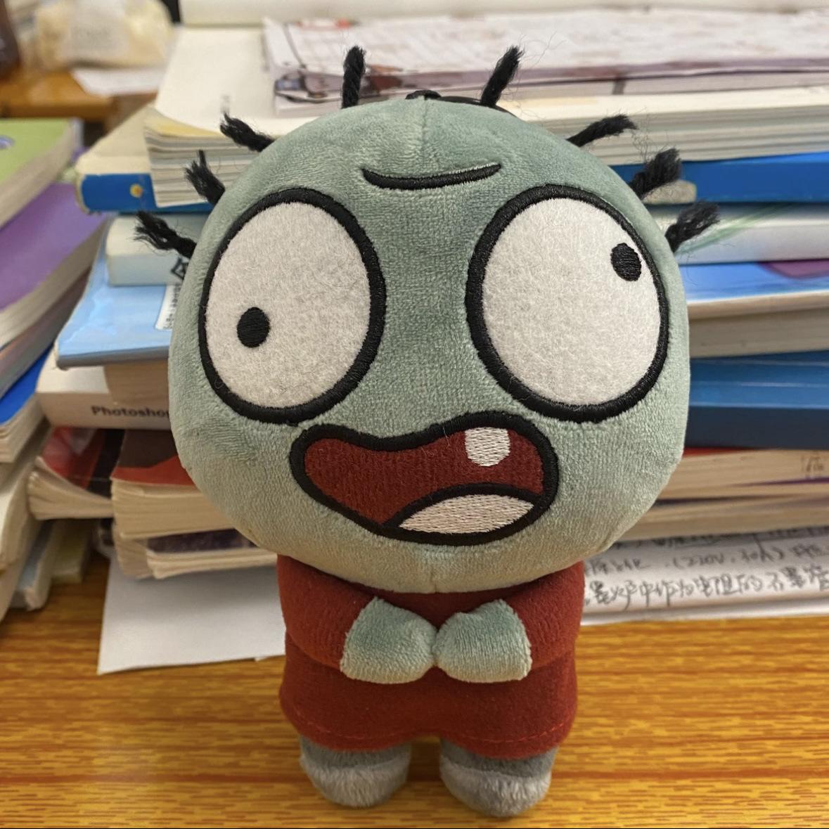 

Мой младший брат поклоняется тебе, зомби-кукла, кулон с голосом, уродливая милая кукла, плюшевая игрушка, сумка, брелок Talking little zombie 15cm