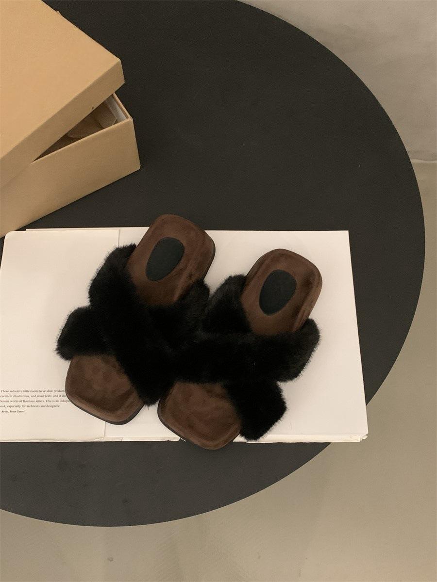 

Thick-soled autumn and winter Mao Mao shoes outer wear women s shoes 2025 new retro niche leopard print cross-strap heightening cotton slippers 40