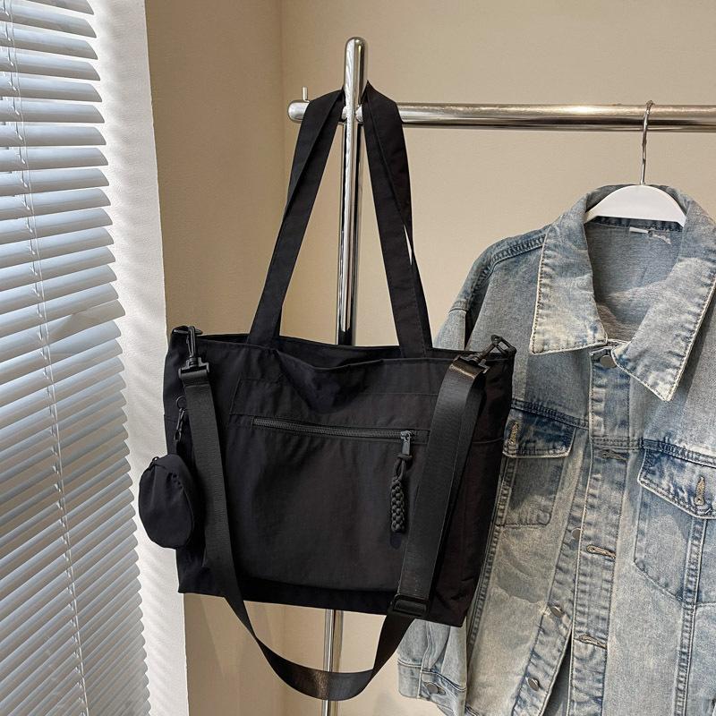 Beautiful Tote Bag Women's Personality Trend Portable Shoulder Bag 2025 New Simple Solid Color Large Capacity Messenger Bag