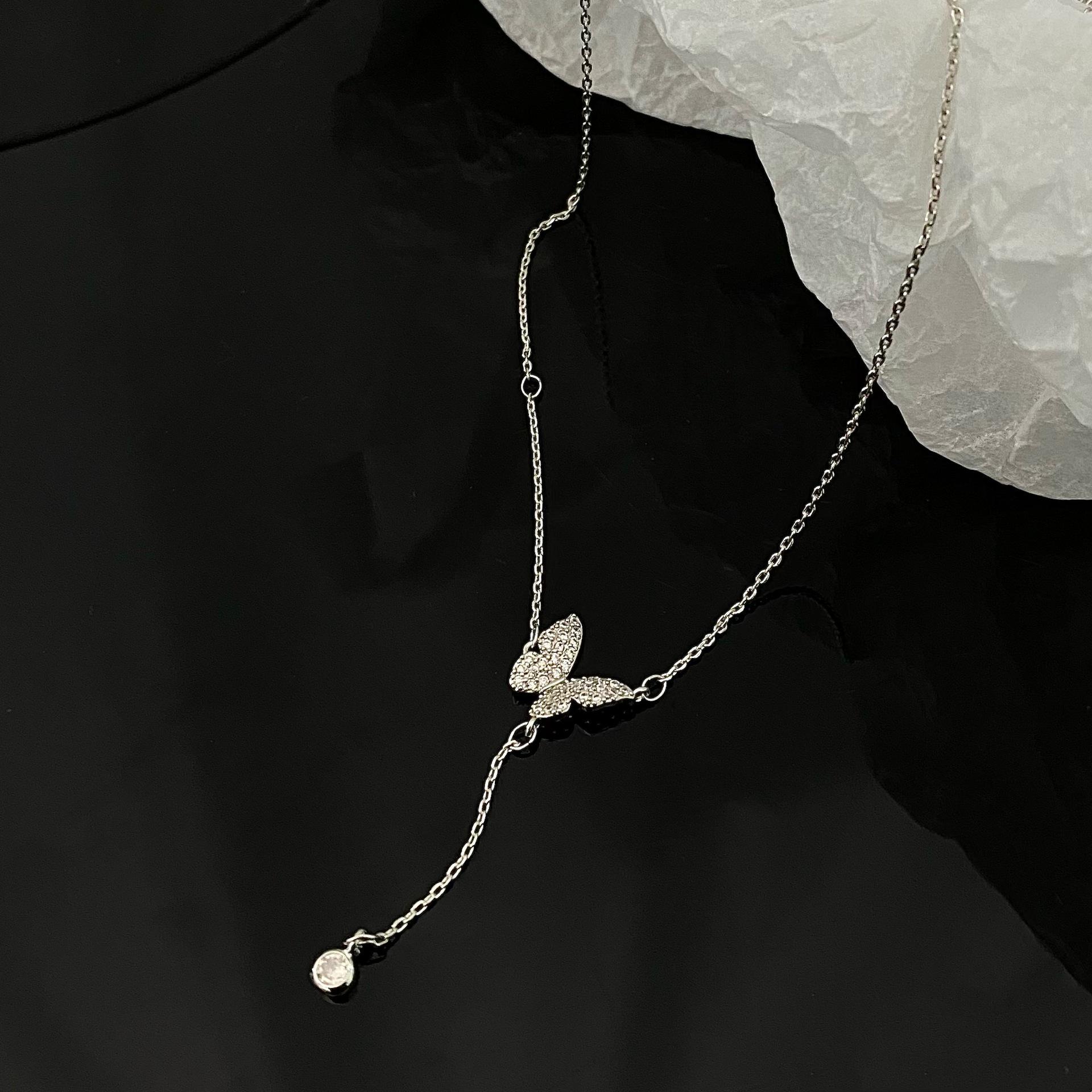 

2023 Zircon Butterfly Women s Luxury Clavicle Necklace: Simple, Chic Choker Design