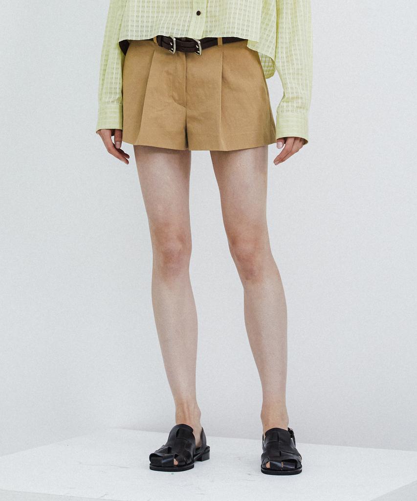 Epinggeulleo Pleated Short Pants - Amber Haze