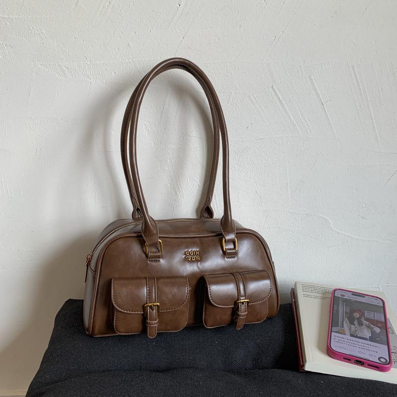 This year's popular Boston bag women's large-capacity 2025 new autumn and winter retro shoulder underarm commuter pillow bag