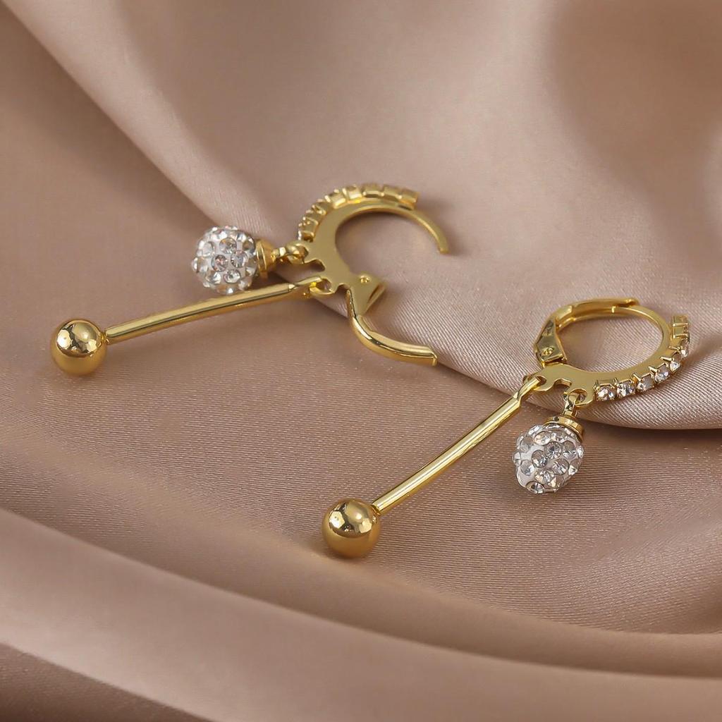 Eco-Friendly Sparkly Rhinestone Geometric Sphere Earrings - Elegant, Light Luxury Design, Trendy and Exquisite Ear Jewelry.