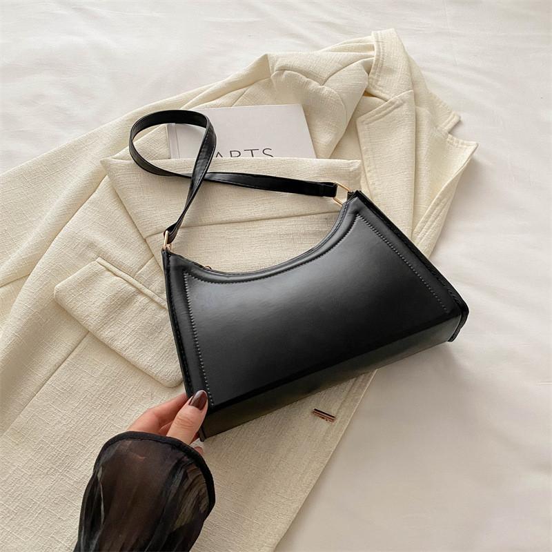 Chic French Style Aesthetic Black And White Shoulder Bag For Trendy Casual Use