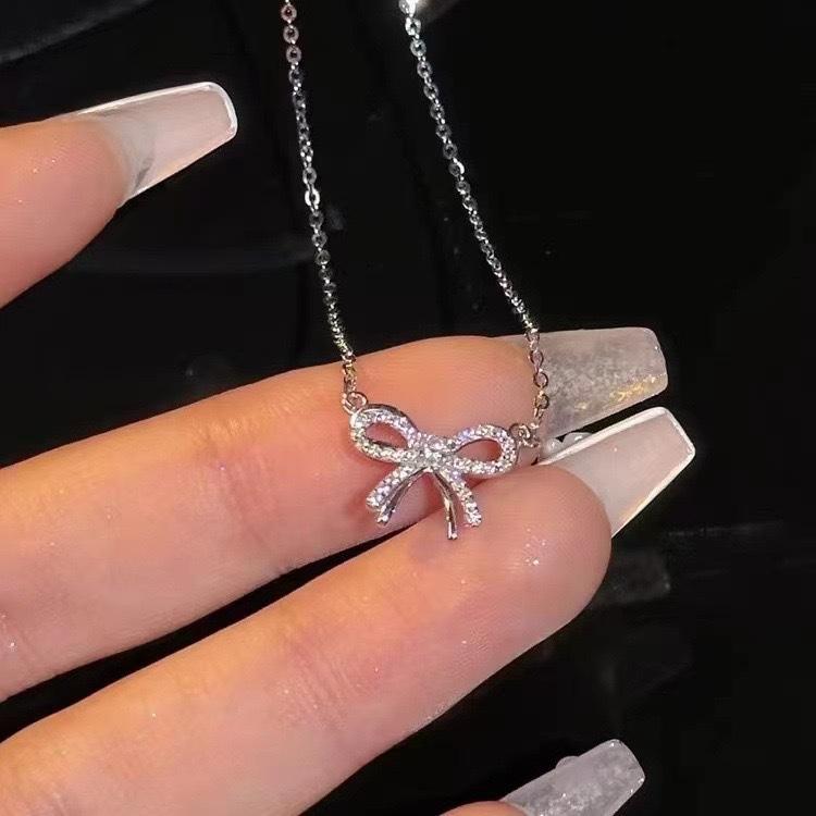 Bow Necklace Women'S Light Luxury Niche Design Pendant Collarbone Chain High-End Neck Chain Jewelry Premium Durable