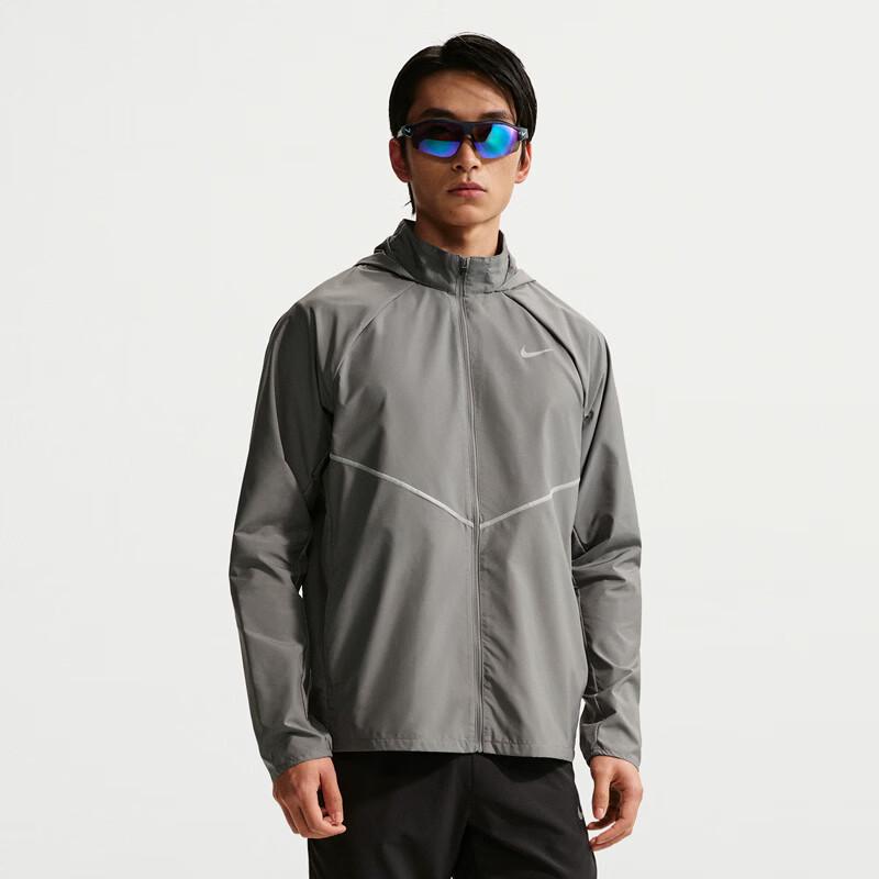 Nike Men's Hooded Woven Windbreaker Jacket IF2370