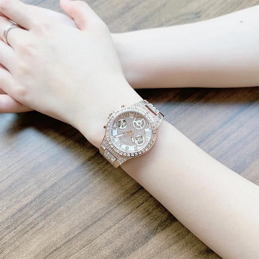 Watch Women Quartz Movement Crystal Inlaid Rose Gold Dial Strap Luxurious Design Fashionable Style For Daily/Date Wear A Gift For Girlfriends GW0320L3