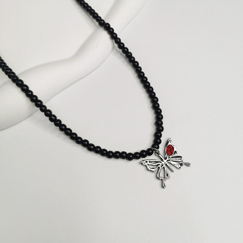 Gothic Style Heart And Butterfly Black Crystal Beaded Necklace Unique Neck Chain For Women Seeking Unique Fashion