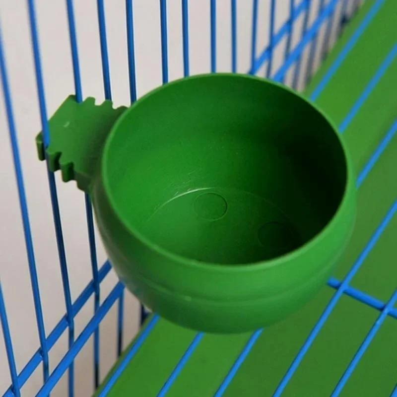 1 STK. Schlichtes Design Tierfutterbecher Rille Runde Futterschale Futterbehälter Vogelkäfig Universal Drahtkäfig Futterbox Vogelzubehör