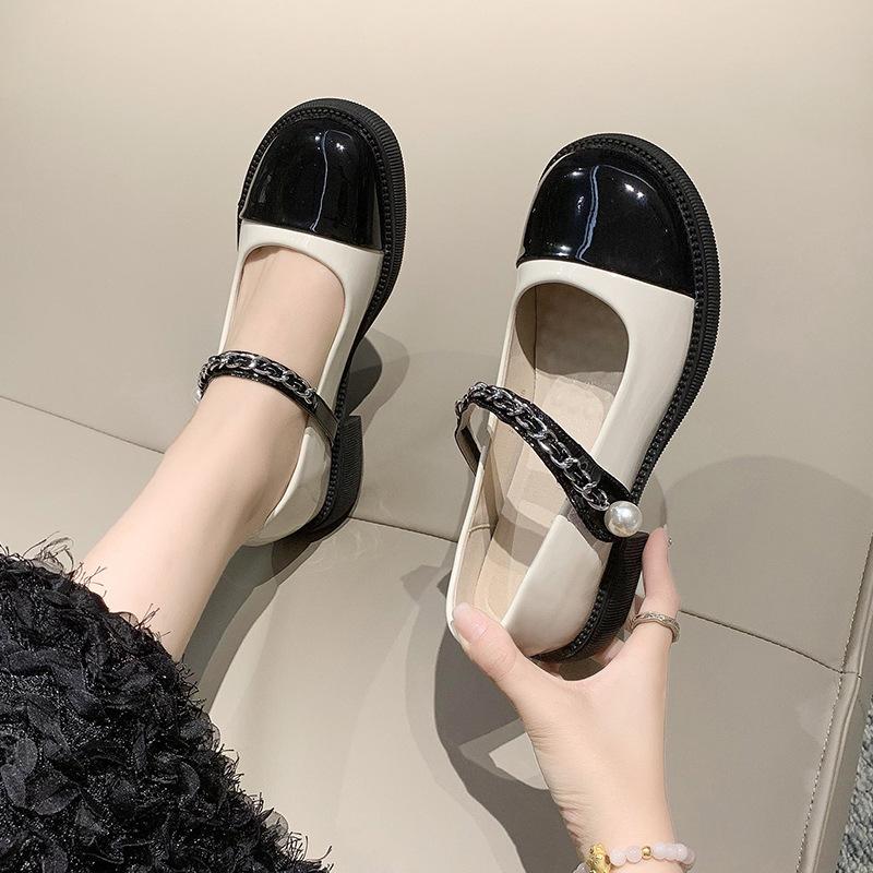 Женские туфли на плоской подошве из маленькой кожи 35 чёрный 2555₽