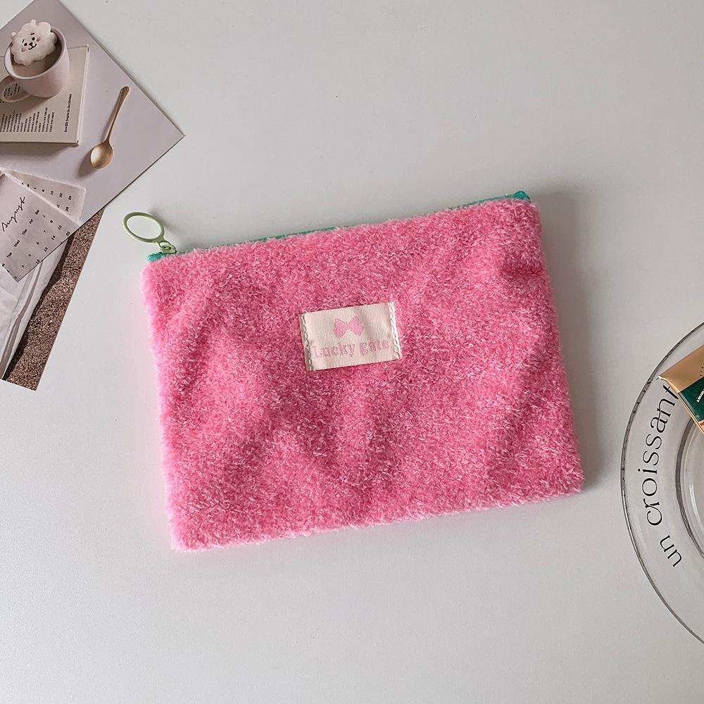 Sac à Maquillage Enveloppe Peluche Coréenne Couleur Bonbon Sac de Rangement Cosmétique pour Filles Sac de Toilette Portable de Voyage Pochette pour Crayons Pochette pour Femmes
