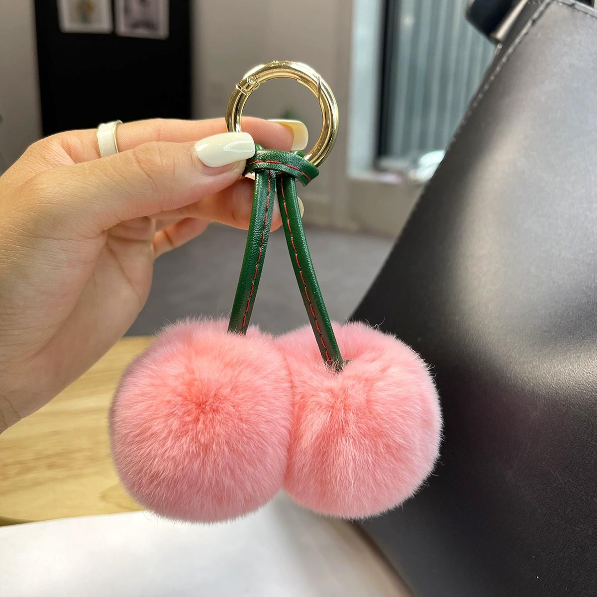 

Real Rex Rabbit Hair Cherry Car Keychain Pendant Internet celebrities ins Cute Pompom Bag Pendant Birthday Gift рожевий