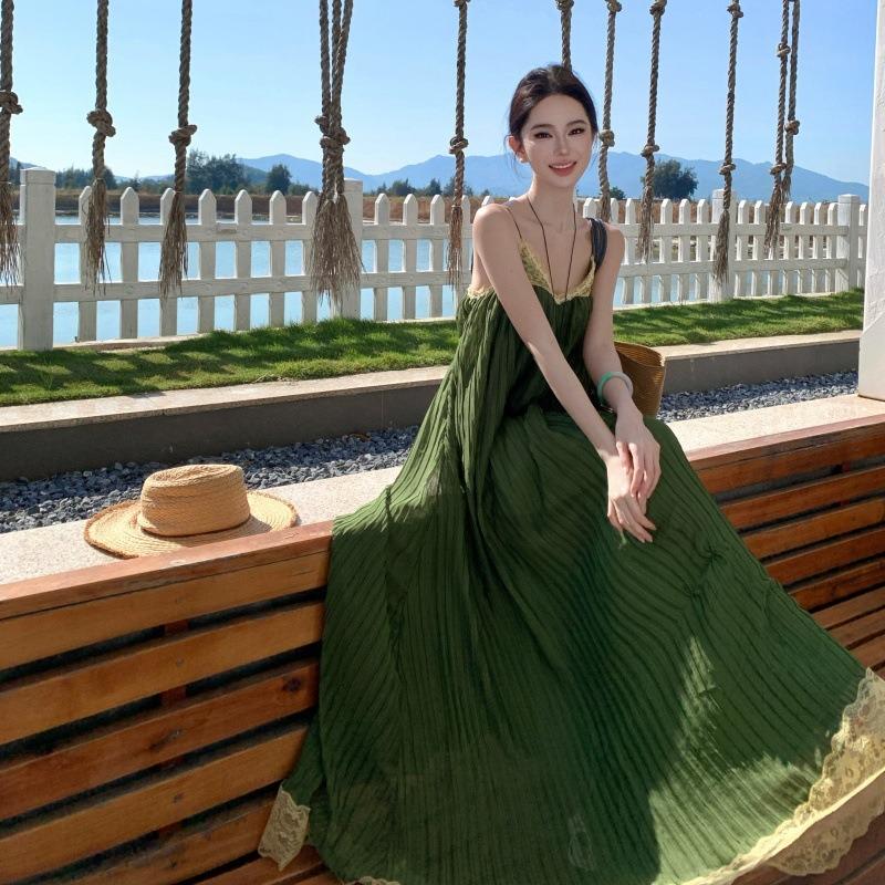 Island Vacation Design Sense, Big Swing, Retro Green Pleated Lace Suspender, Beautiful Long Skirt, Elegant Temperament