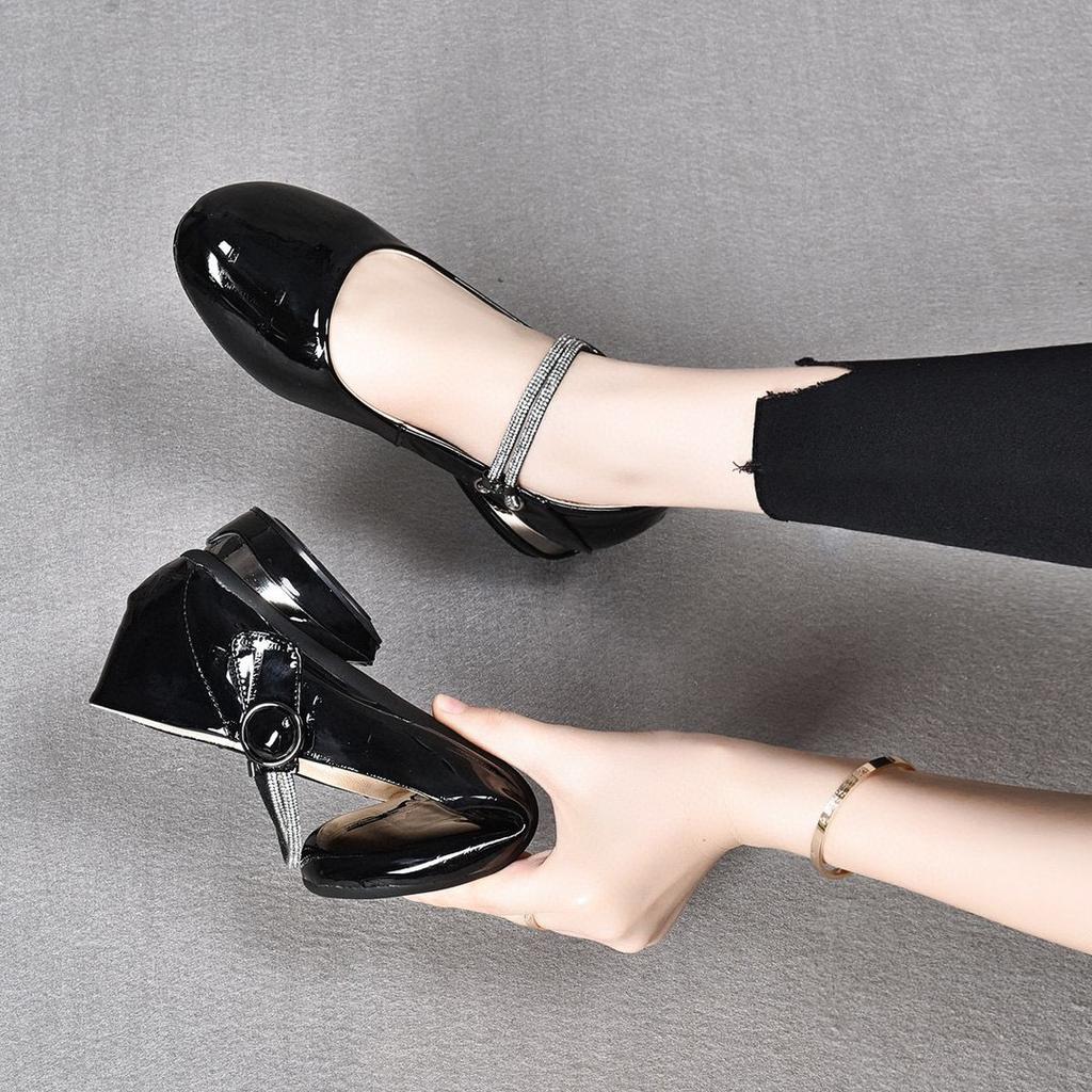 Round head flat sole single shoes women's shoes spring new shallow mouth buckle doll shoes comfortable cow patent leather women