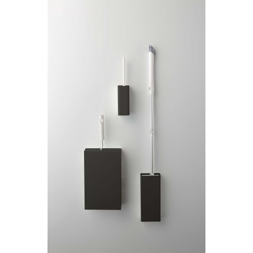 Yamazaki Magnetic Carpet Cleaner Holder, Black, Approx. W20 X D7 X H32.5cm, Tower, Floating Storage, Easy Installation, 5446