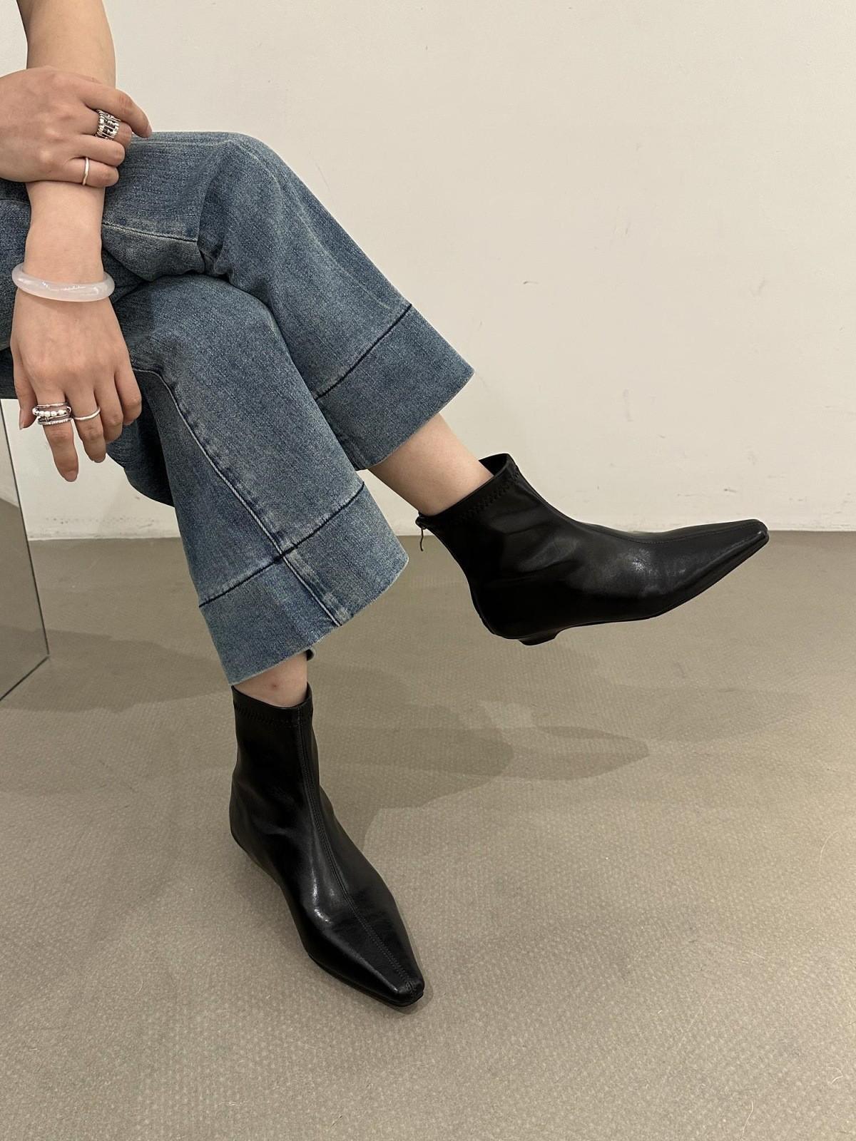 Year Square Head Thick Heel Short Boots Women s Rear Zipper Fashion Boots Skinny Martin Boots Skinny Boots Single Boots 35