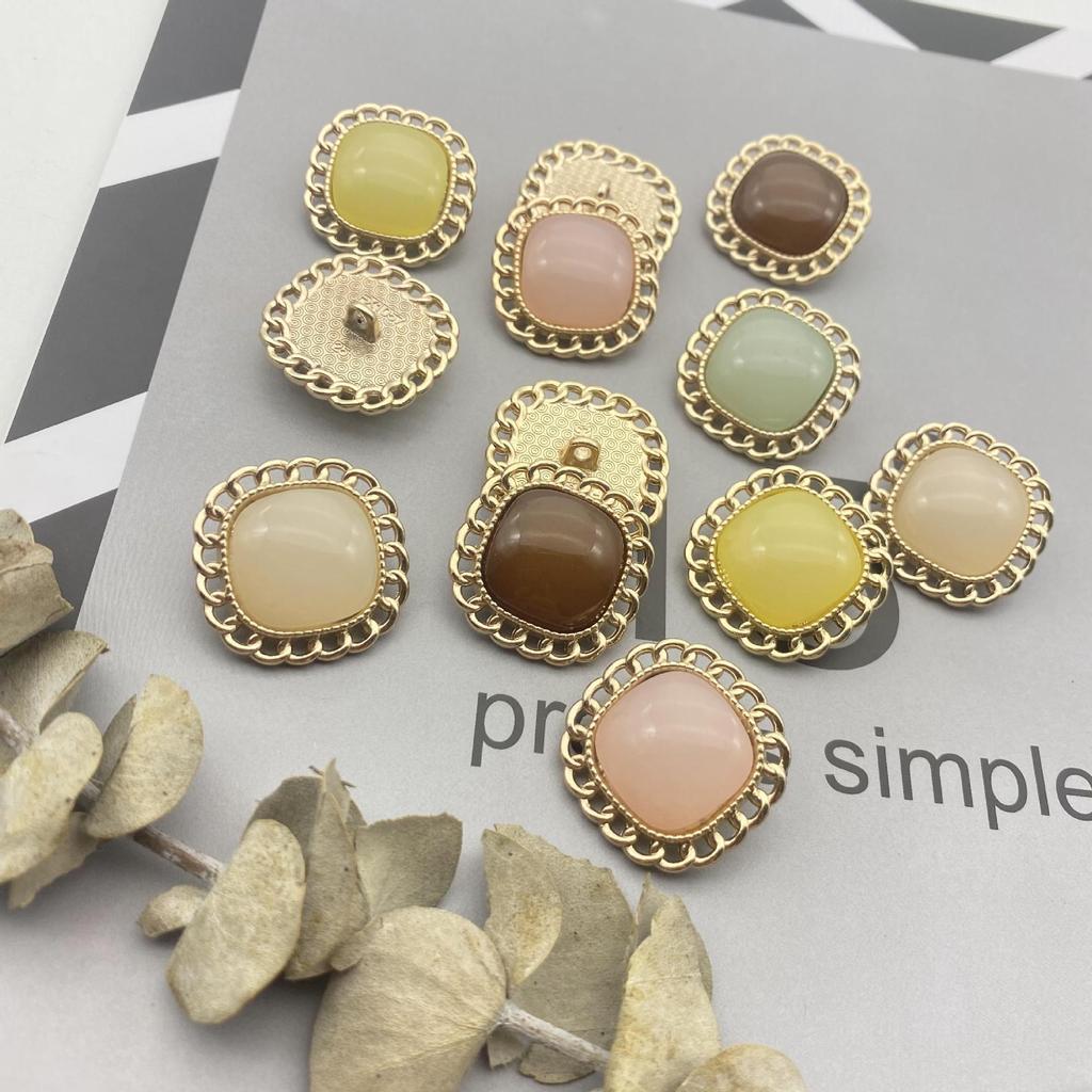 5 Stück 5 Stück Xiaoxiangfeng Handgemacht DIY Perlglanzfarbe Hanfseil Kantenkette Harz Metall Kombination Schnalle Dekorative Accessoires Kleidungsknöpfe