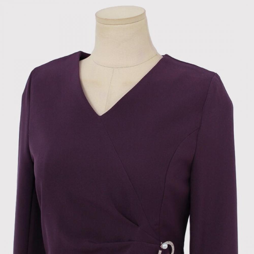 Win Brooch Set Asymmetrical Peplum Dress