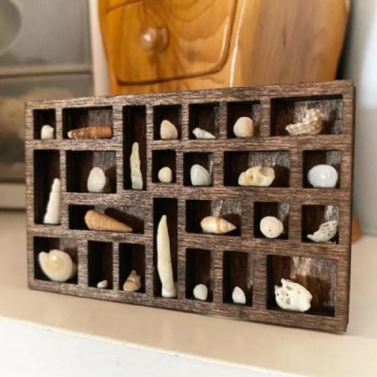 Fashionable Miniature Wooden Trinket Display Shelf Pocket Sized Crystal Box Portable Jewelry Holder for Men and Women