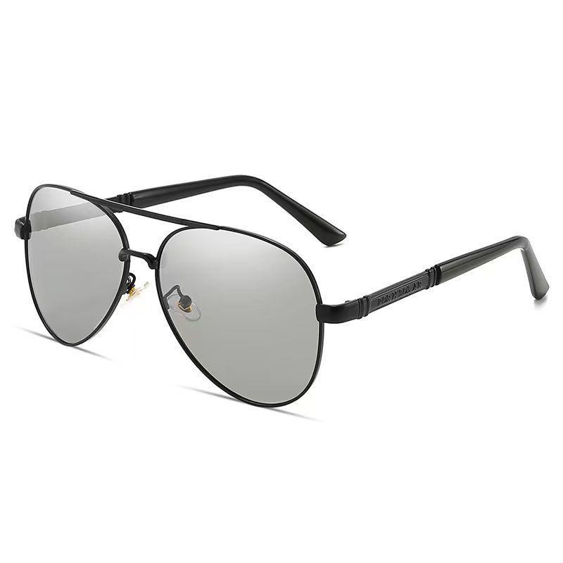Men's Polarized Metal Resin Sunglasses: Photochromic, Day/Night Dual-Use, Wayfarer Style.