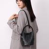 IELGY Ladies Cross-Body Bucket Bag Woven Large-Capacity Portable Shoulder Bag