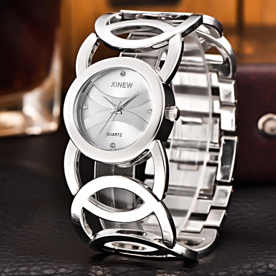Women's Minimalist Stainless Steel Quartz Watch with Bracelet