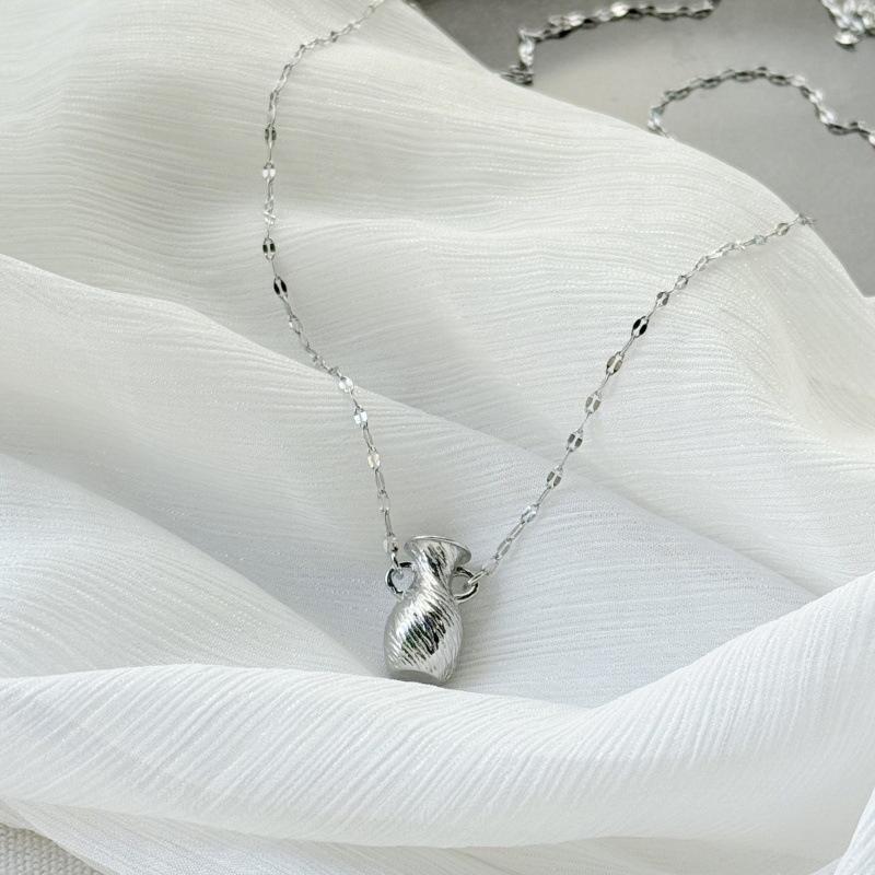 Miniature Vase Pendant Necklace Minimalist Art Flower Arrangement Necklace Dried Flower Necklace Jewelry Gift