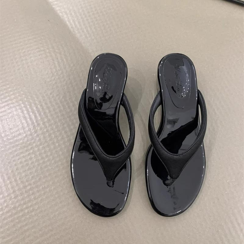 Elegant Women's Wedge Solid Color Flip Flops Korean Style Versatile Casual Slippers Outdoor Street Casual Sandal Shoes for Women