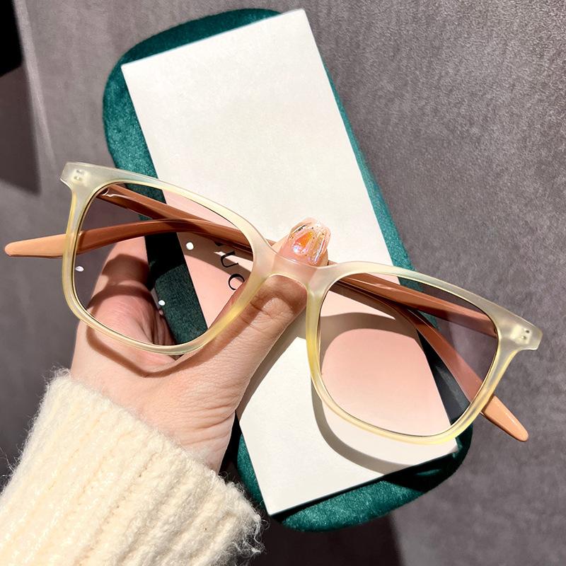 

Маленькие квадратные мужские модные солнцезащитные очки в стиле хип-хоп Женские уличные модные солнцезащитные очки для защиты от солнца