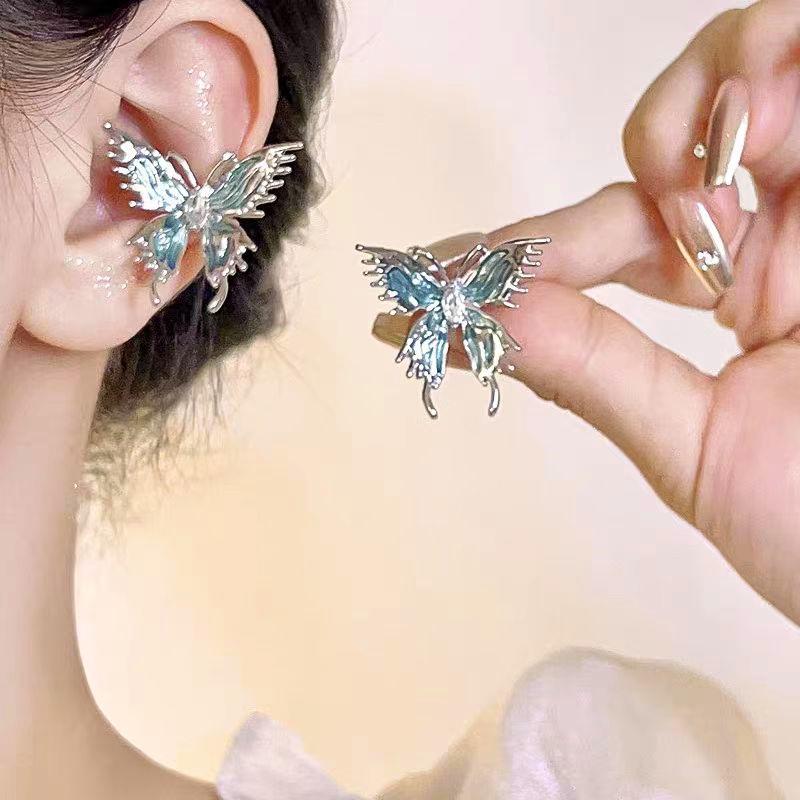Korean Style Butterfly Ear Cuff: Trendy Non-Pierced Earring for Women