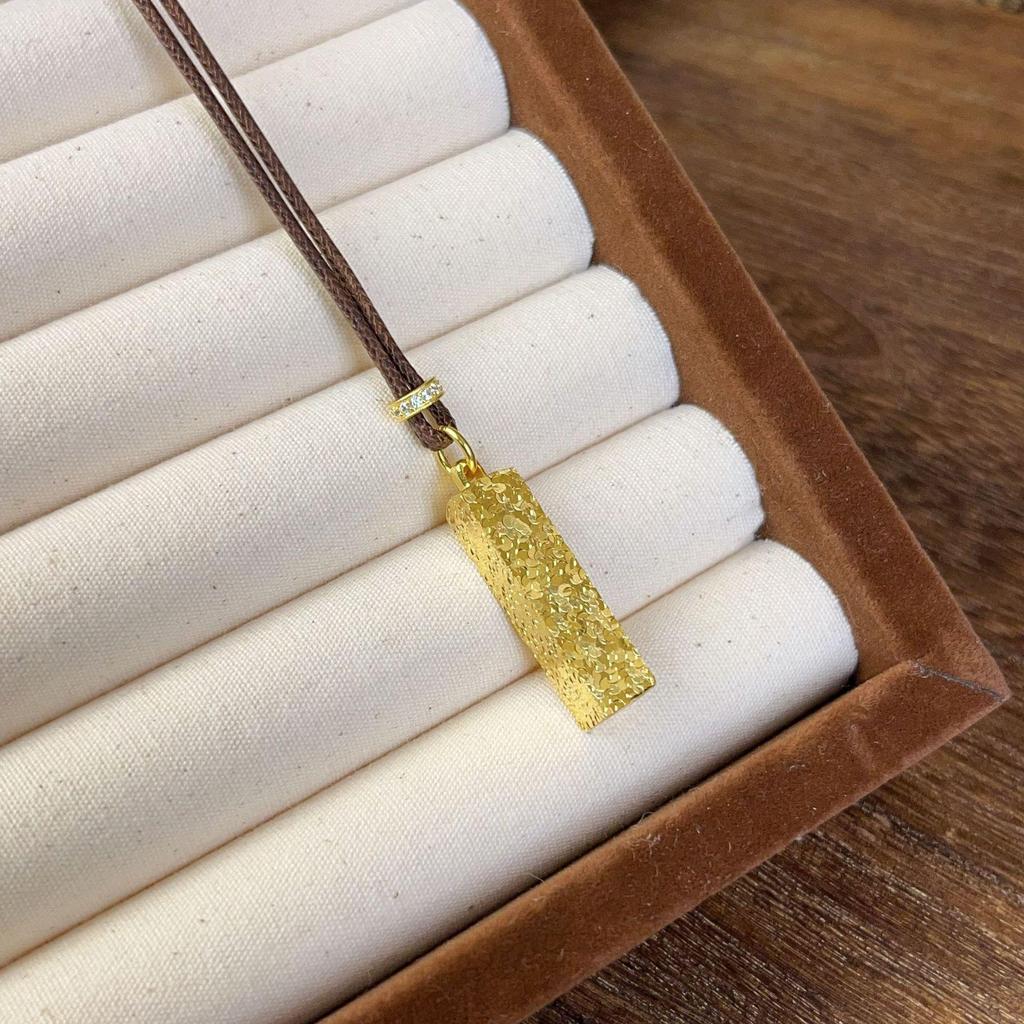 Four Directions Wealth Gold Bar Pendant Necklace: Women's Old Money Style with Love Couple Woven Rope and Clavicle Chain