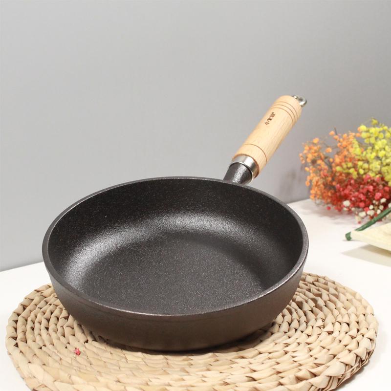 Antihaftbeschichtete Gusseisen-Flachpfanne für Pfannkuchen, Knödel, Eier, Crêpes und Steaks