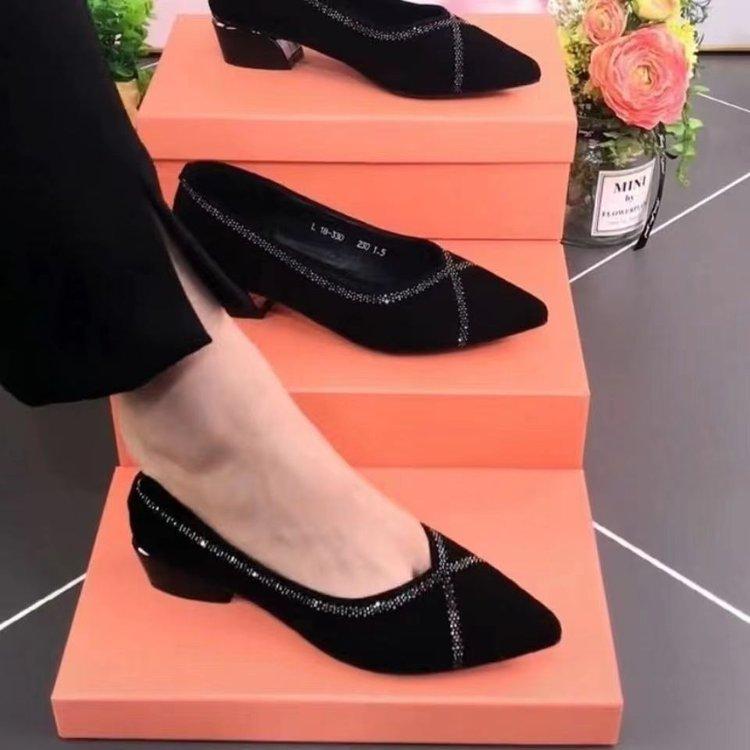 

Сетчатые дышащие сандалии женские туфли новая летняя мягкая подошва острый носок высококлассный темперамент летние модели 41