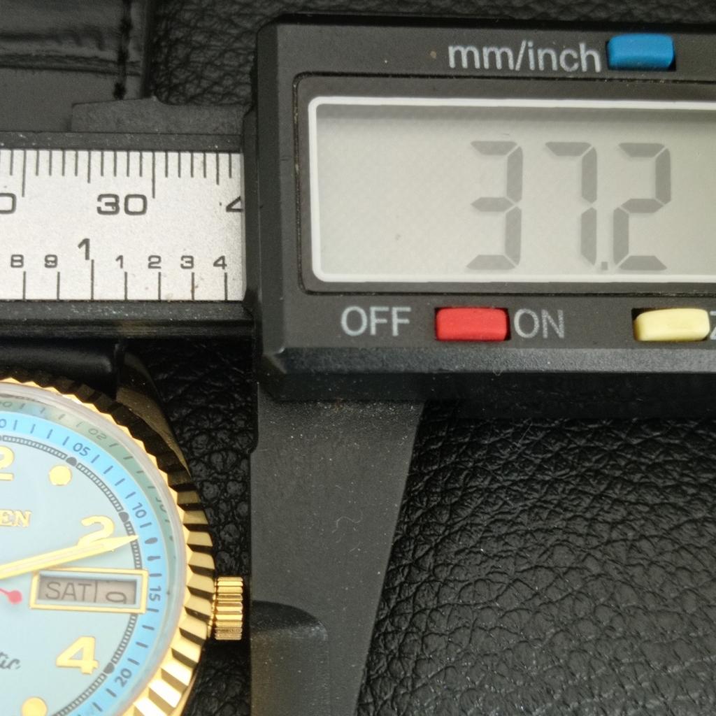 VINTAGE REFURBISHED CITIZEN AUTOMATIC JAPAN MENS SKY BLUE DIAL WATCH a445316-1