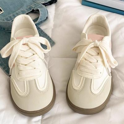 Süße kleine weiße Schuhe Damen Frühling und Sommer neu vielseitiges Nischendesign leichte Studenten-Board-Schuhe