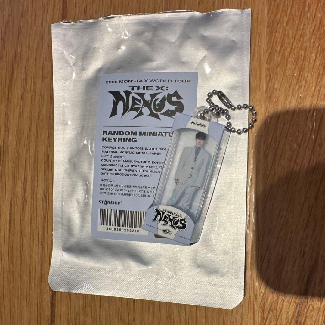 [Б/У] MONSTA X NEXUS Случайный Миниатюрный Брелок Jooheon