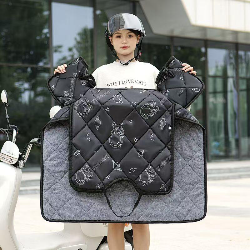 

Universal Winterproof Motorcycle Windshield Cover (Fleece-Lined, Waterproof, Windproof) One-piece