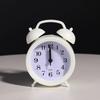 Vintage Exquisite Alarm Desktop Analog with Night Light, Suitable for Home Office Mini Travel Alarm Clock