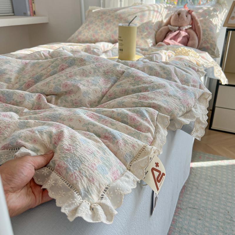 

2025 Summer Quilt 4 pcs New All Cotton Lovely Home decoration Comfortable and breathable Cute style Lightweight 150 x 200cm 3Pcs